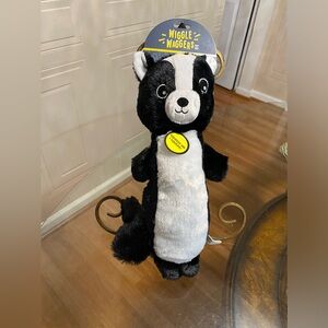 Jmle  Wiggle Wagers Dog Toy Clinker & Squeaker 14”